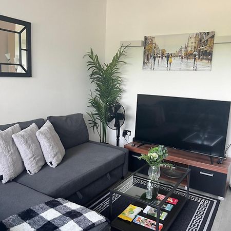 Luxurious Short Stay Flat In 米尔顿凯恩斯 外观 照片