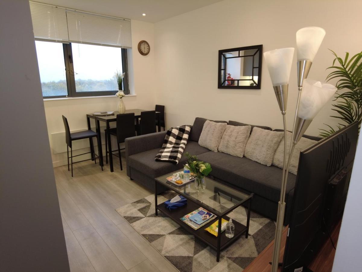 Luxurious Short Stay Flat In 米尔顿凯恩斯 外观 照片
