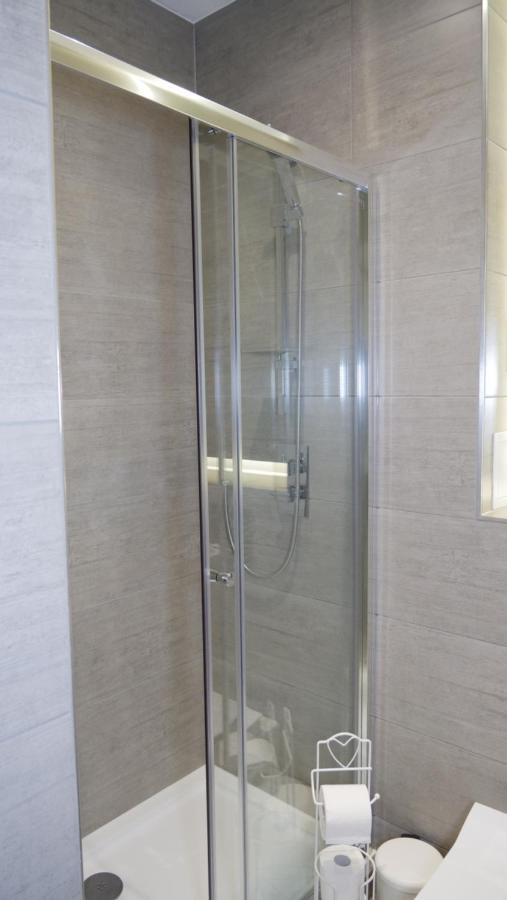 Luxurious Short Stay Flat In 米尔顿凯恩斯 外观 照片