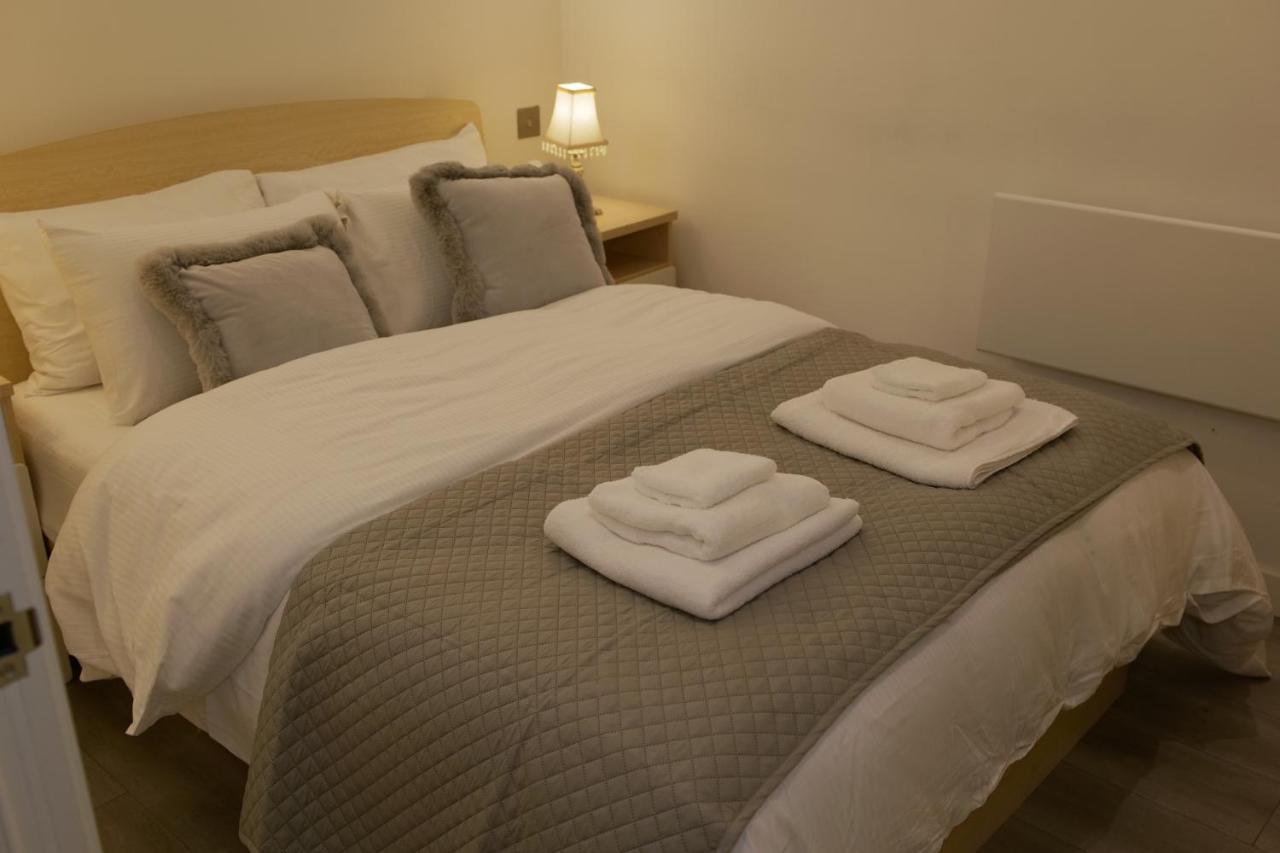 Luxurious Short Stay Flat In 米尔顿凯恩斯 外观 照片