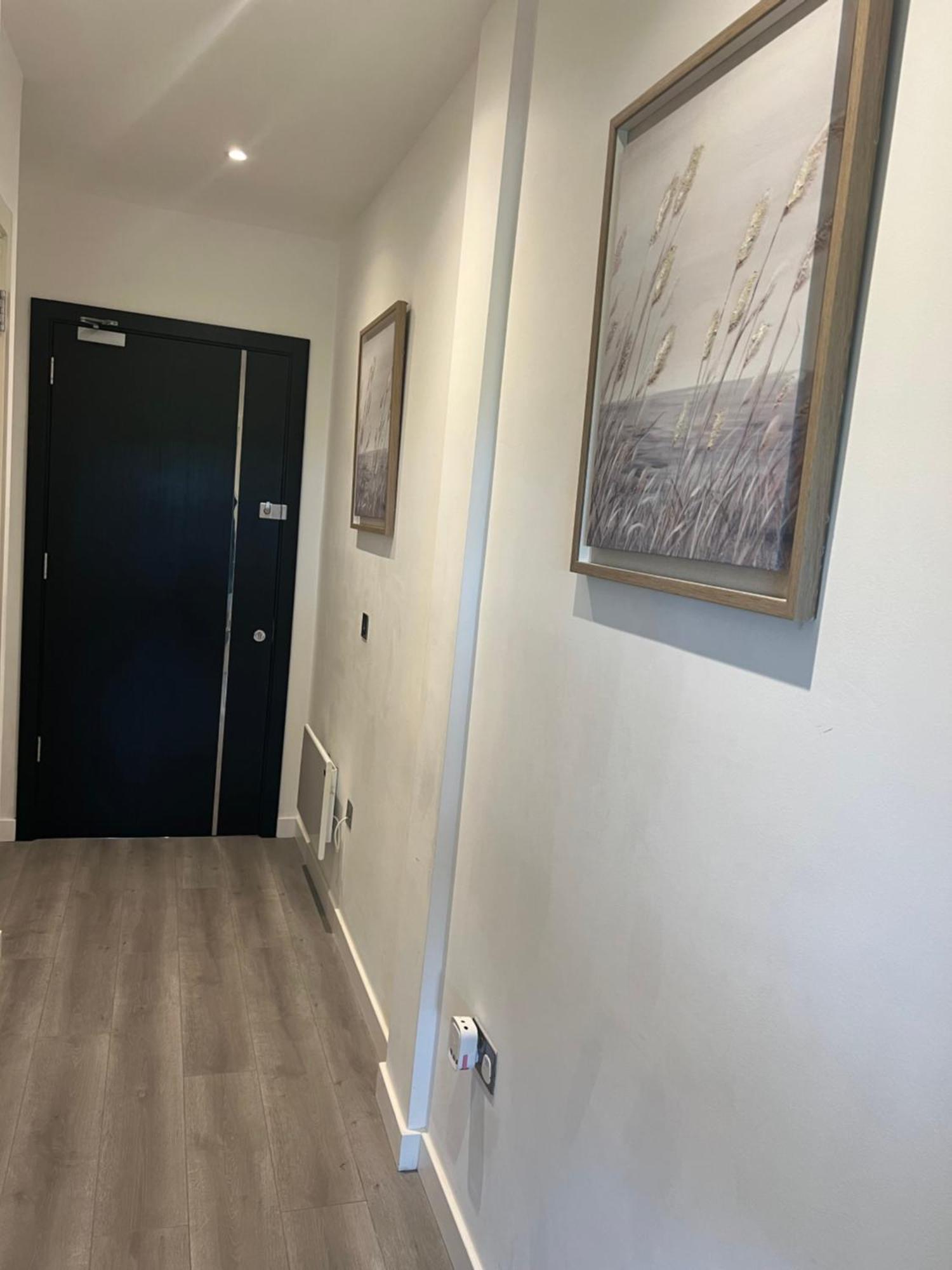Luxurious Short Stay Flat In 米尔顿凯恩斯 外观 照片
