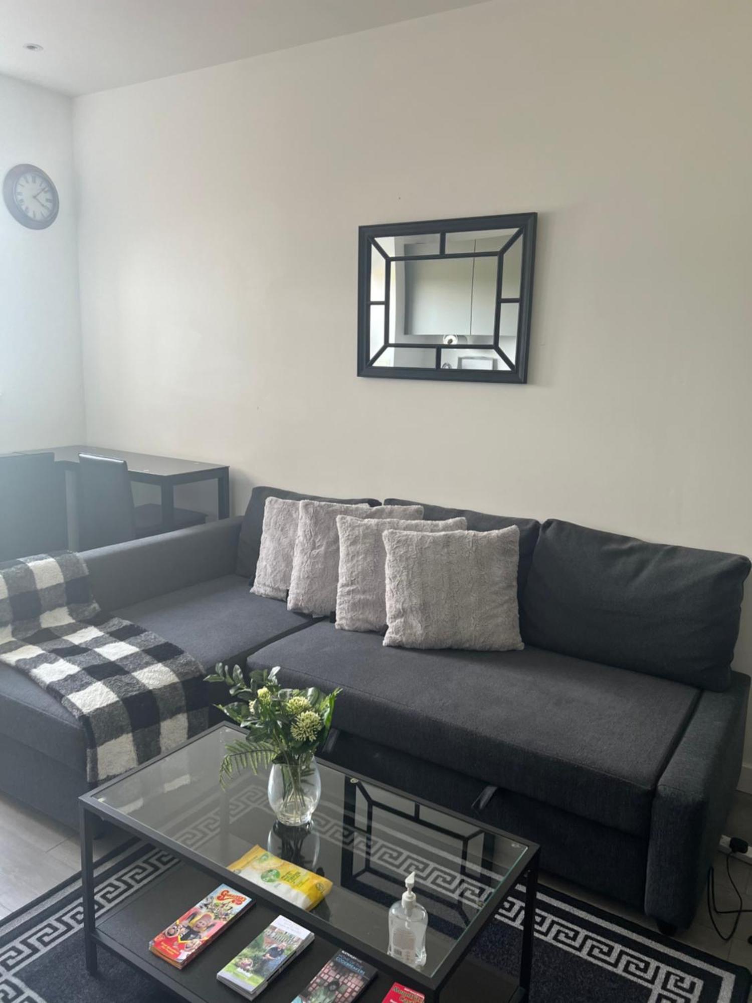 Luxurious Short Stay Flat In 米尔顿凯恩斯 外观 照片